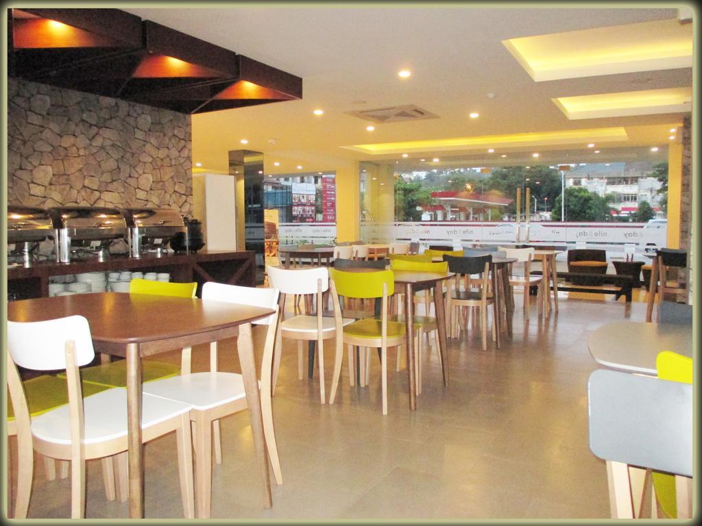 Hotel Nite And Day Batam Jodoh Square Extérieur photo